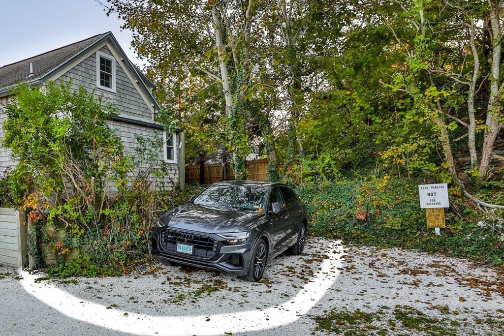 493 Commercial St # 1