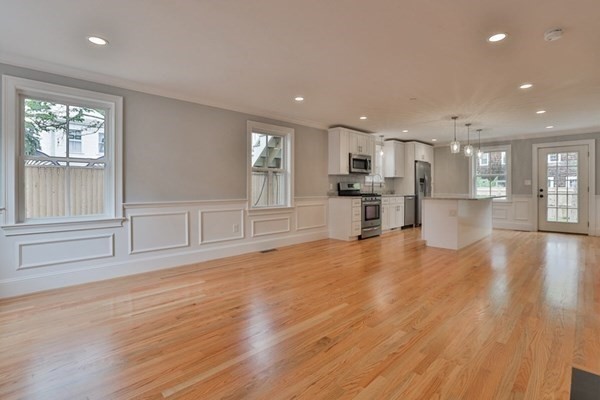 6 Allen Street # B