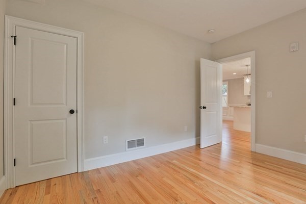 6 Allen Street # B