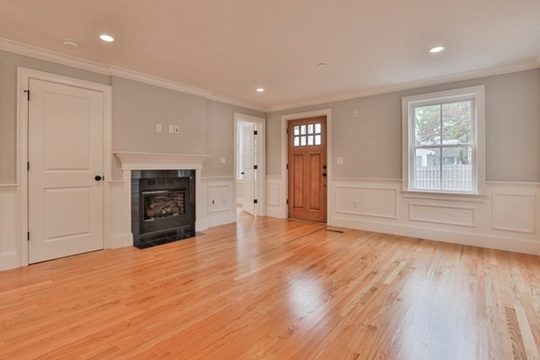 6 Allen Street # B
