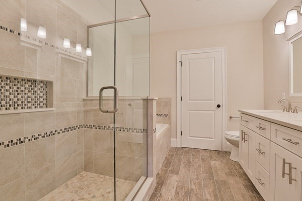 6 Allen Street # B
