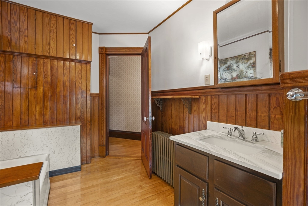 46 S Hampton Rd