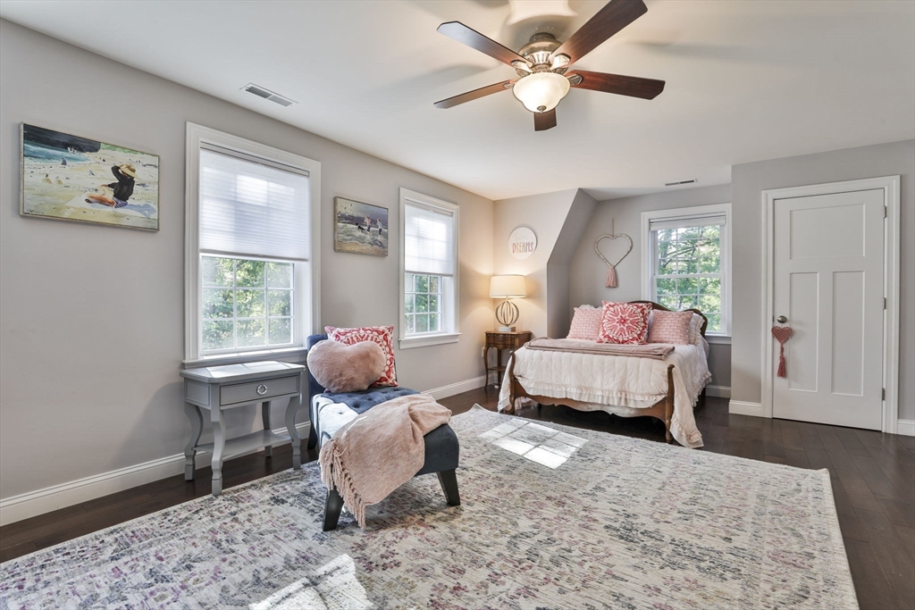 4 Spring Hill Rd