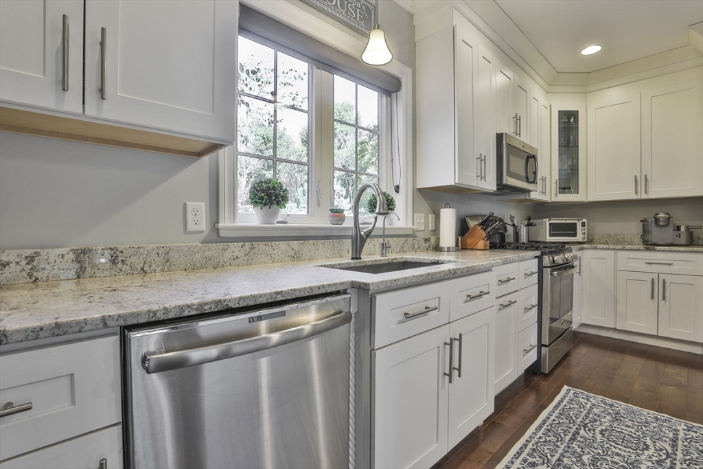 4 Spring Hill Rd