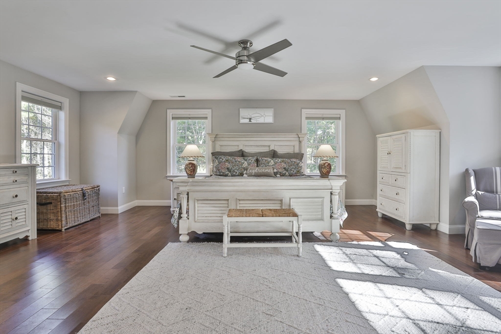 4 Spring Hill Rd