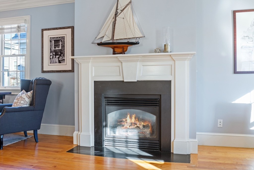 17 Lunt St