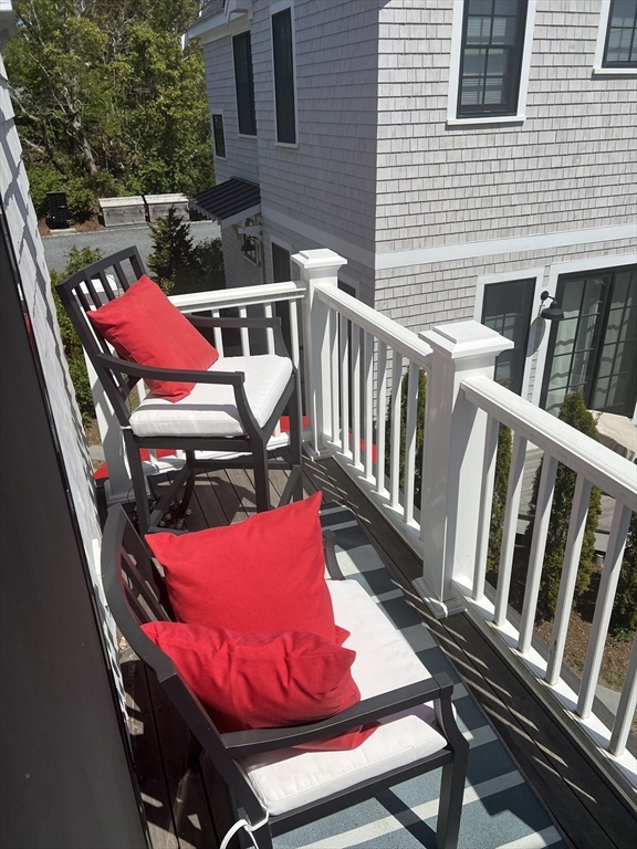 350 Bradford St # 6