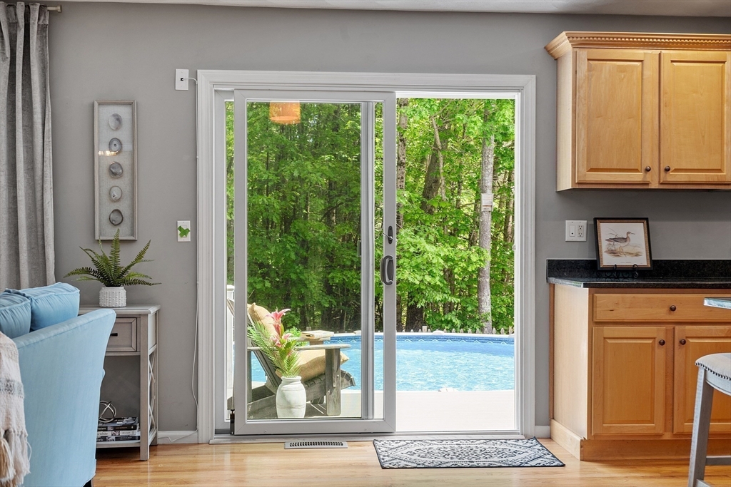 11 Whitewood Cir
