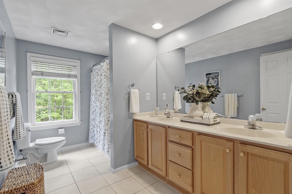 11 Whitewood Cir