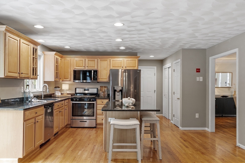 11 Whitewood Cir
