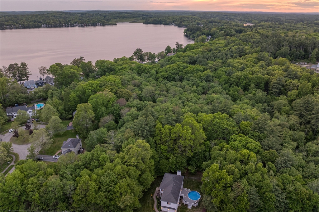 11 Whitewood Cir