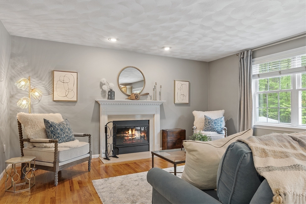 11 Whitewood Cir