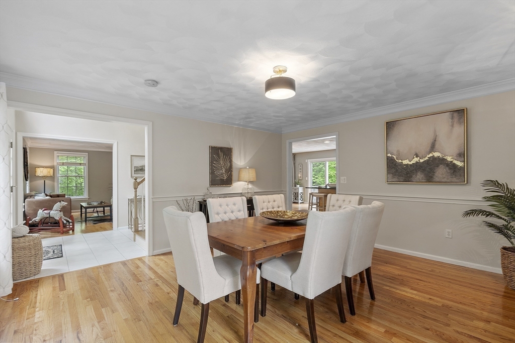 11 Whitewood Cir