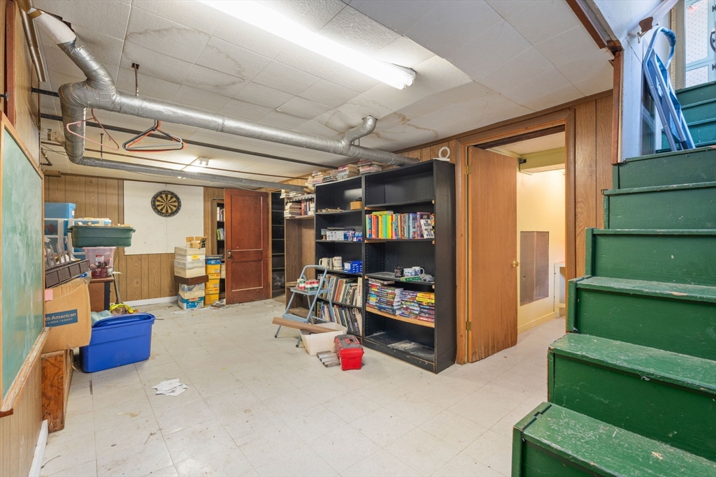 4 Beacon St