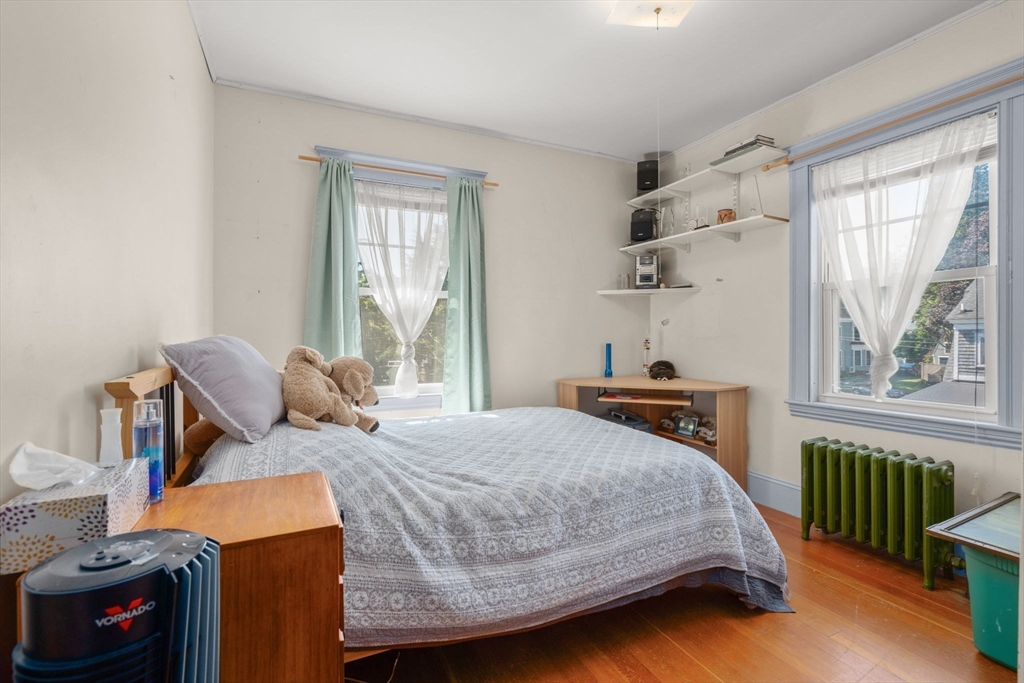 4 Beacon St