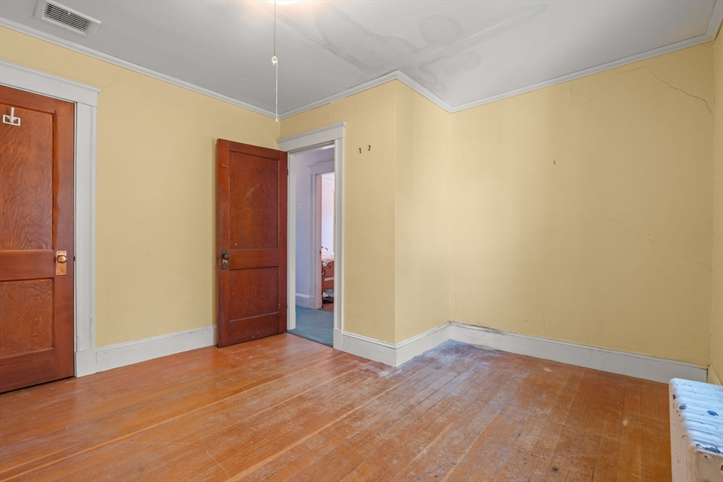 4 Beacon St