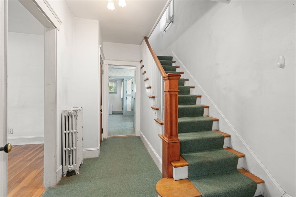 4 Beacon St