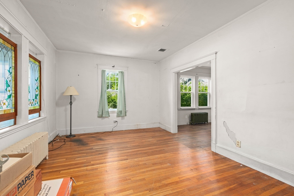 4 Beacon St
