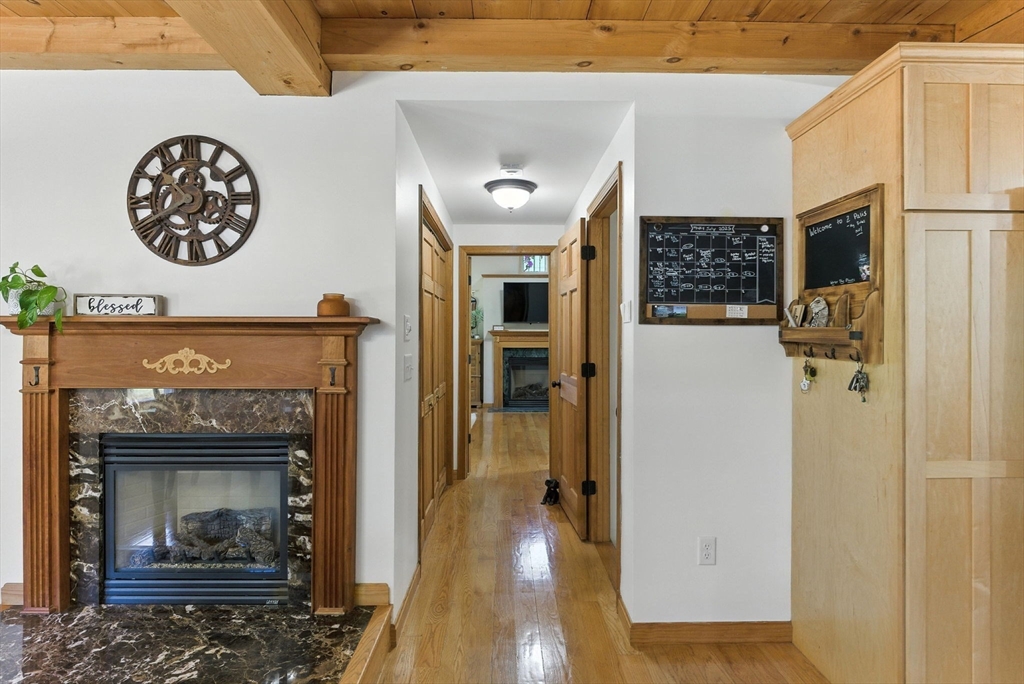 7 Palis Dr