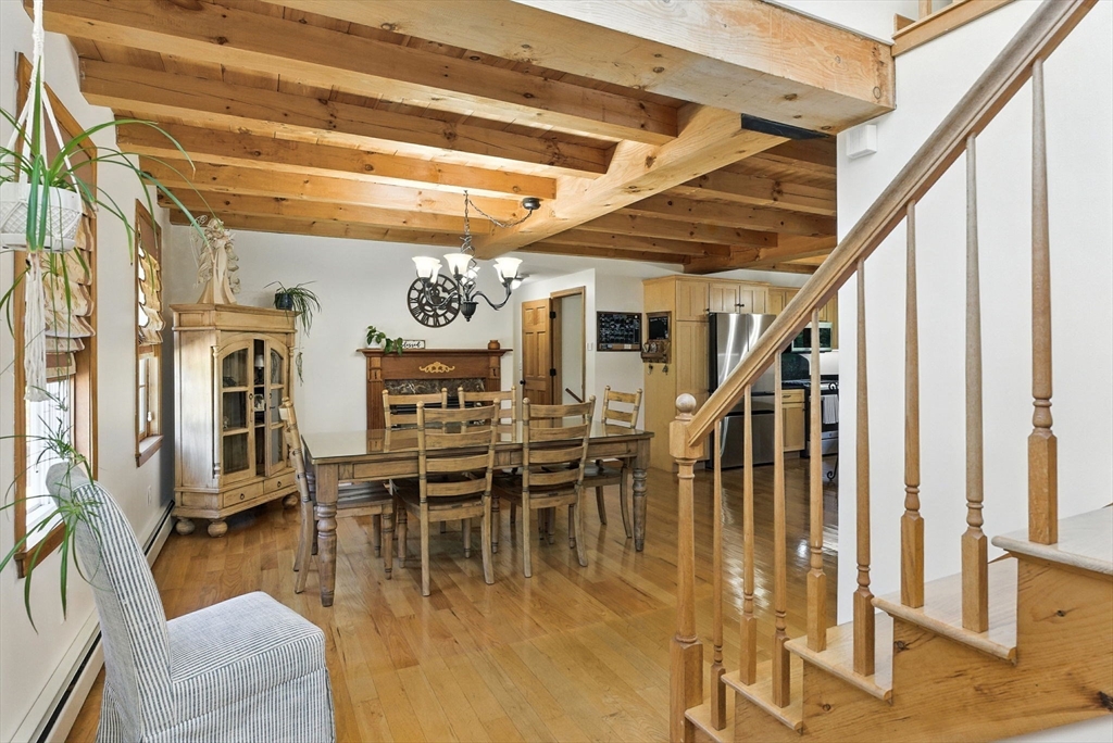 7 Palis Dr