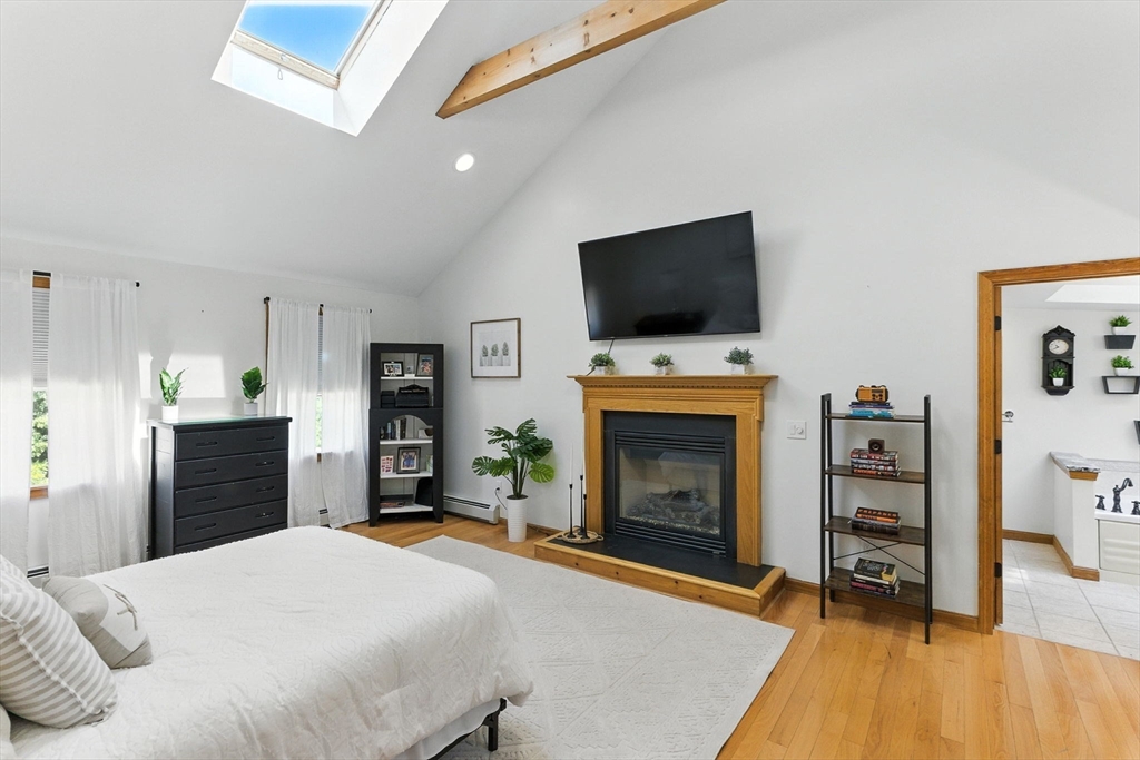 7 Palis Dr