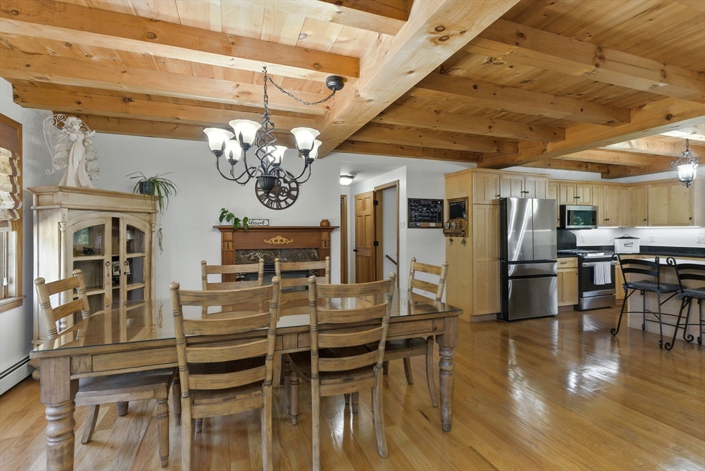 7 Palis Dr