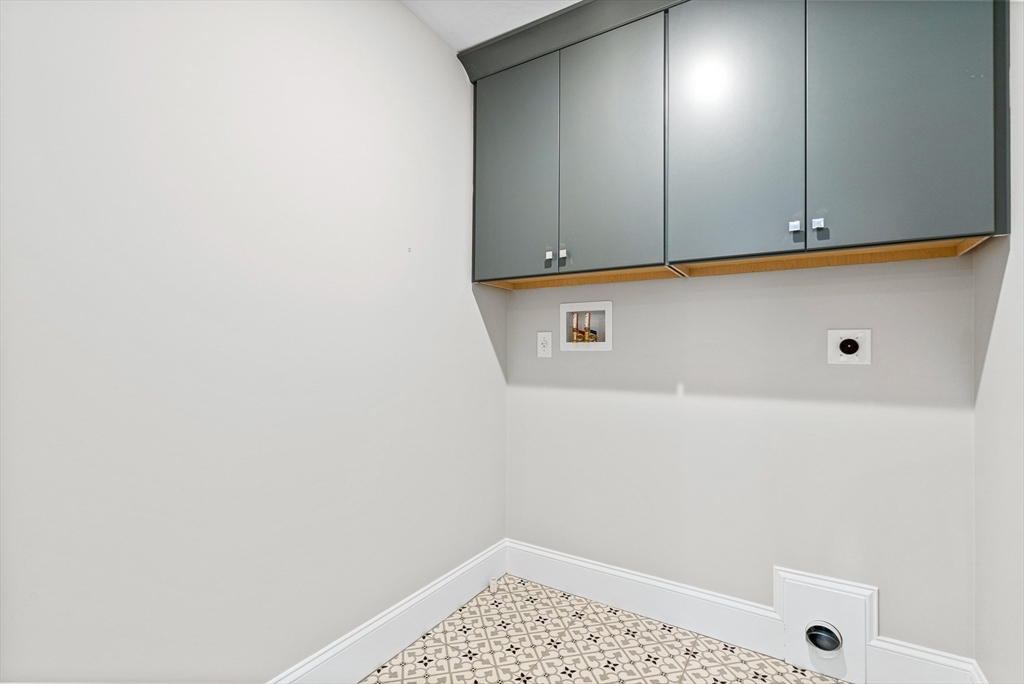 5 Granville Lane # 5