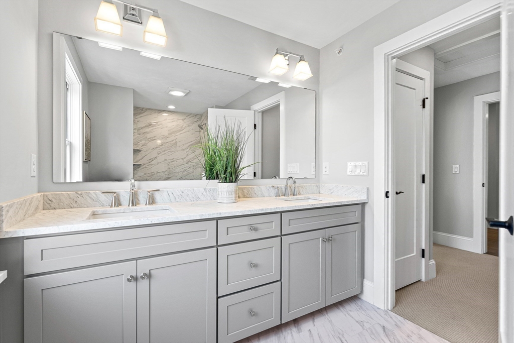 5 Granville Lane # 5