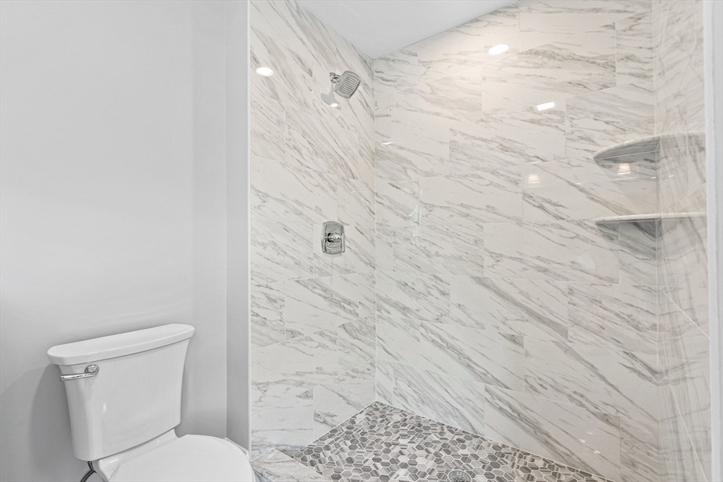 5 Granville Lane # 5