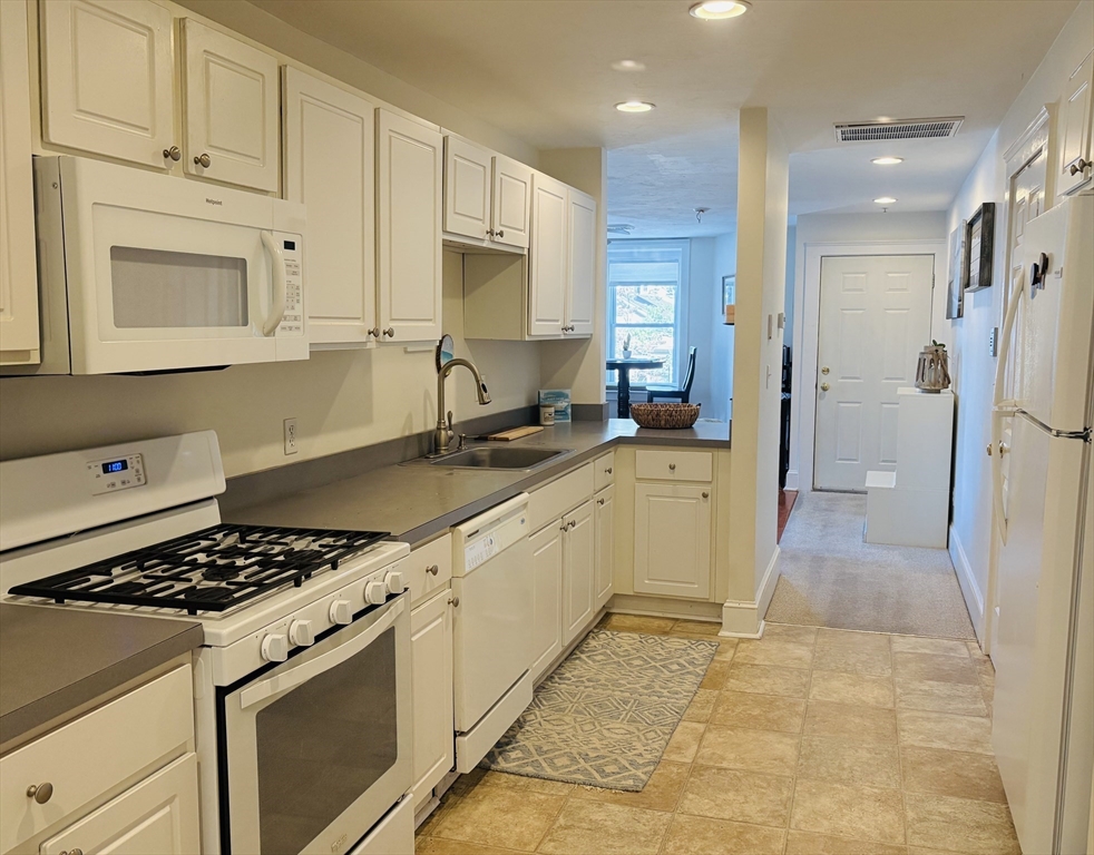 103 State St # 6