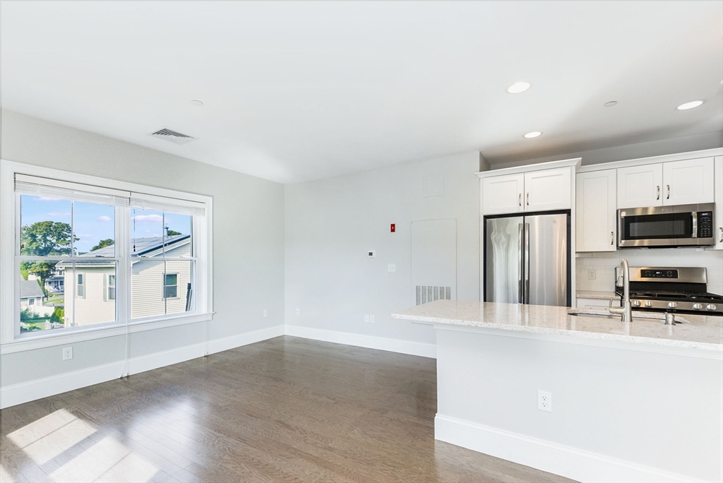 445 Essex Street # 304