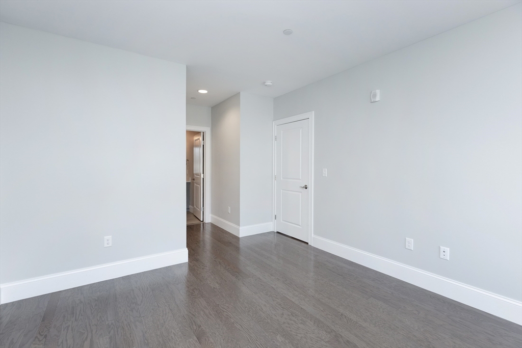 445 Essex Street # 304