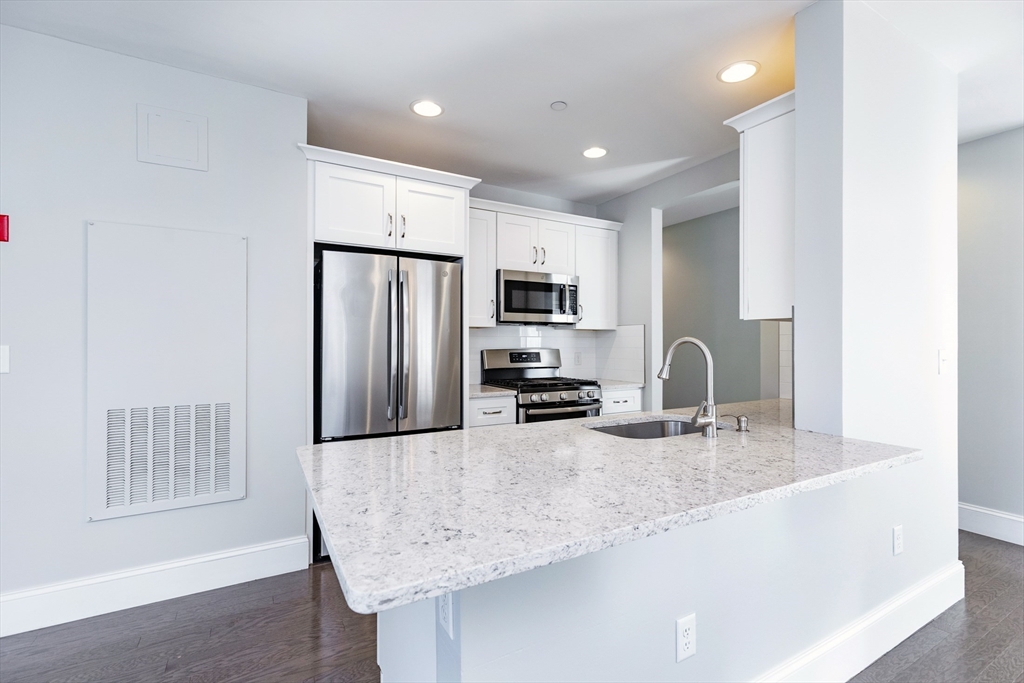 445 Essex Street # 304