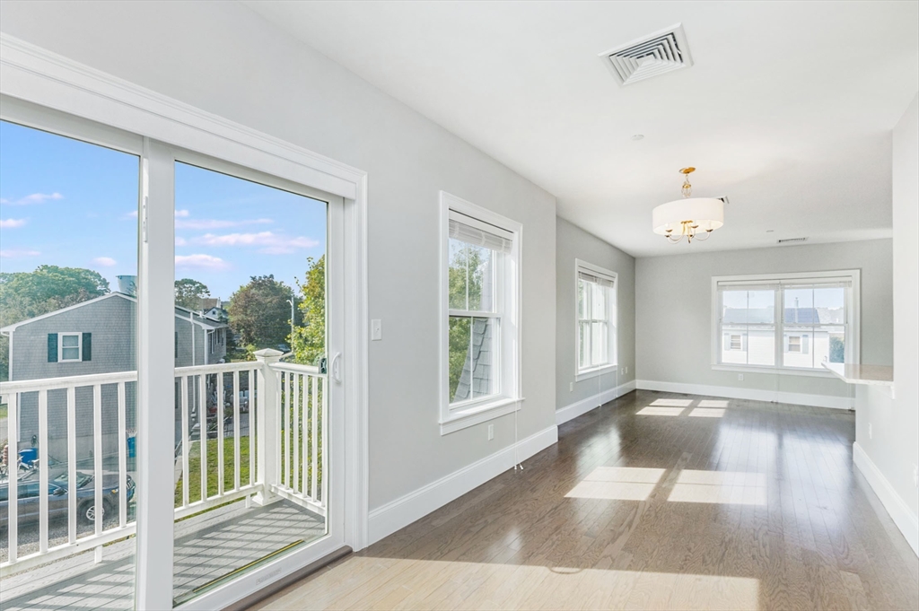 445 Essex Street # 304