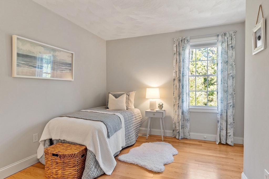 10 Olde Taverne Ln
