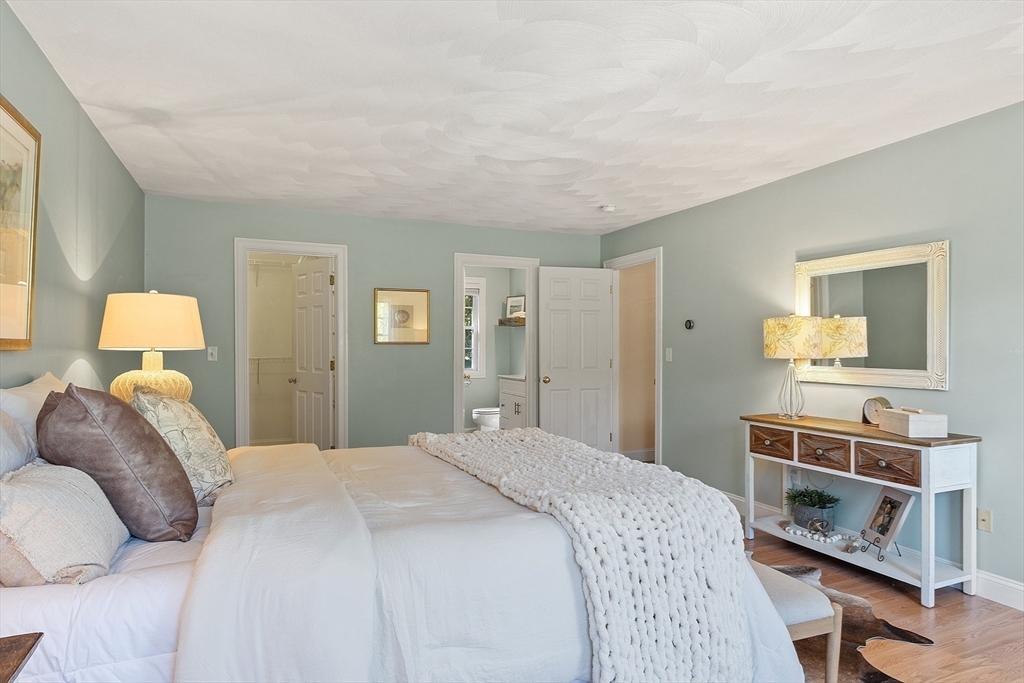 10 Olde Taverne Ln