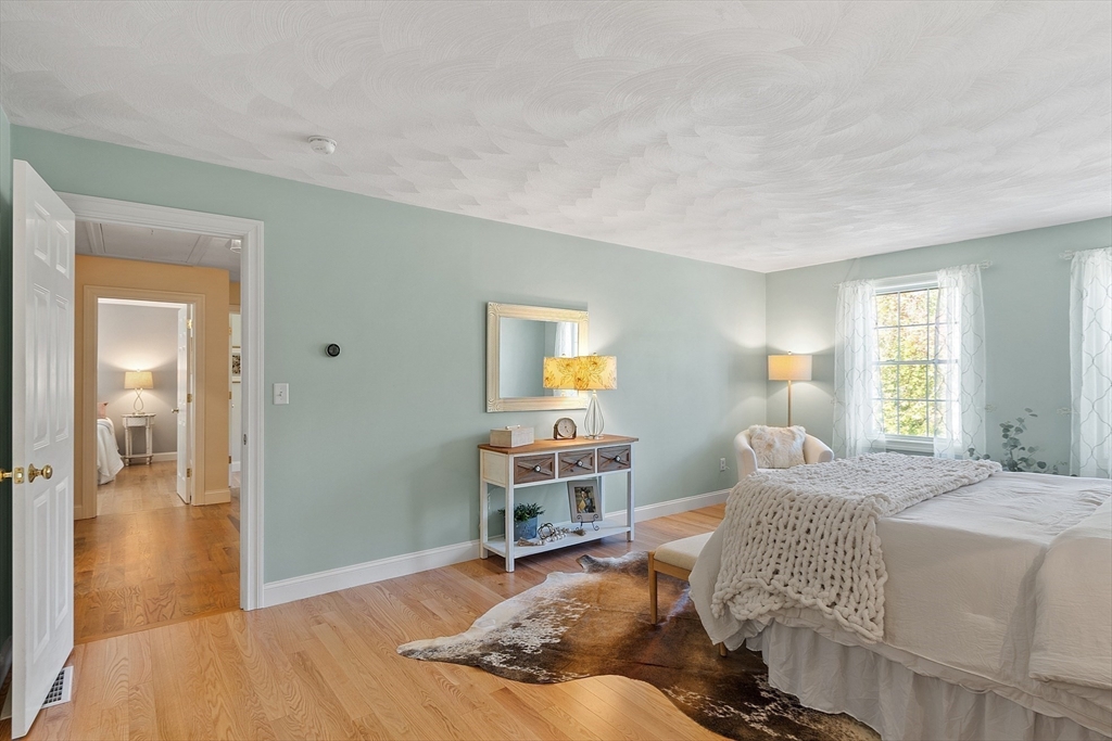 10 Olde Taverne Ln