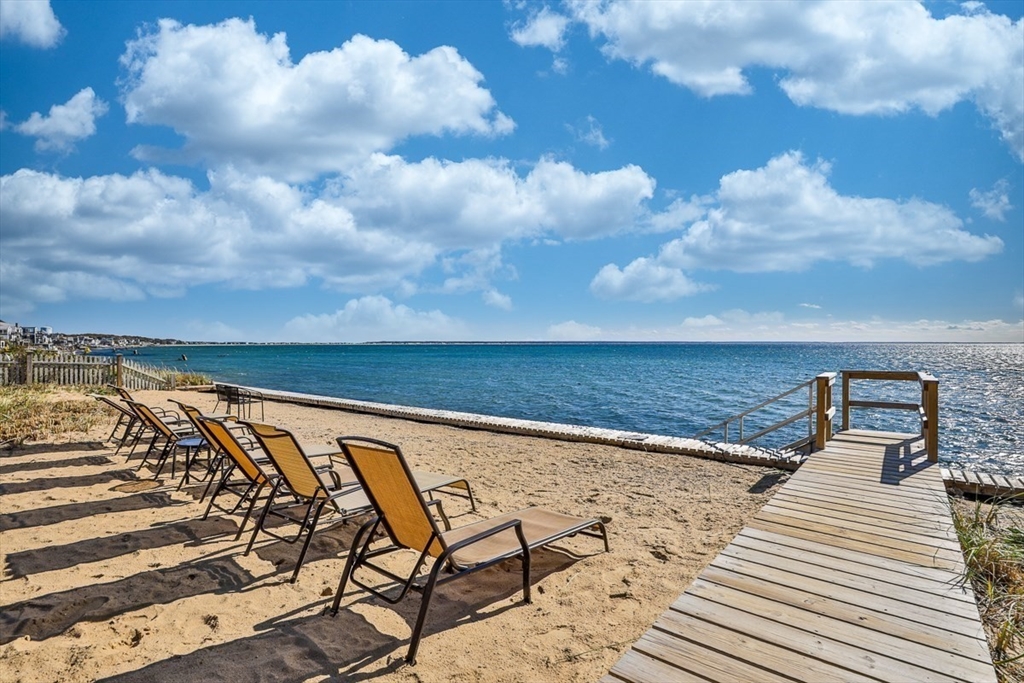 495 Commercial St # 11