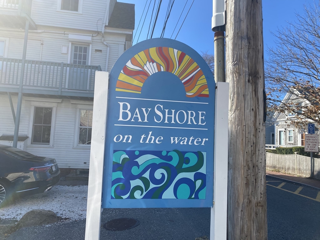 495 Commercial St # 11