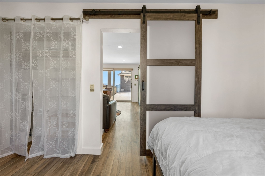 495 Commercial St # 11