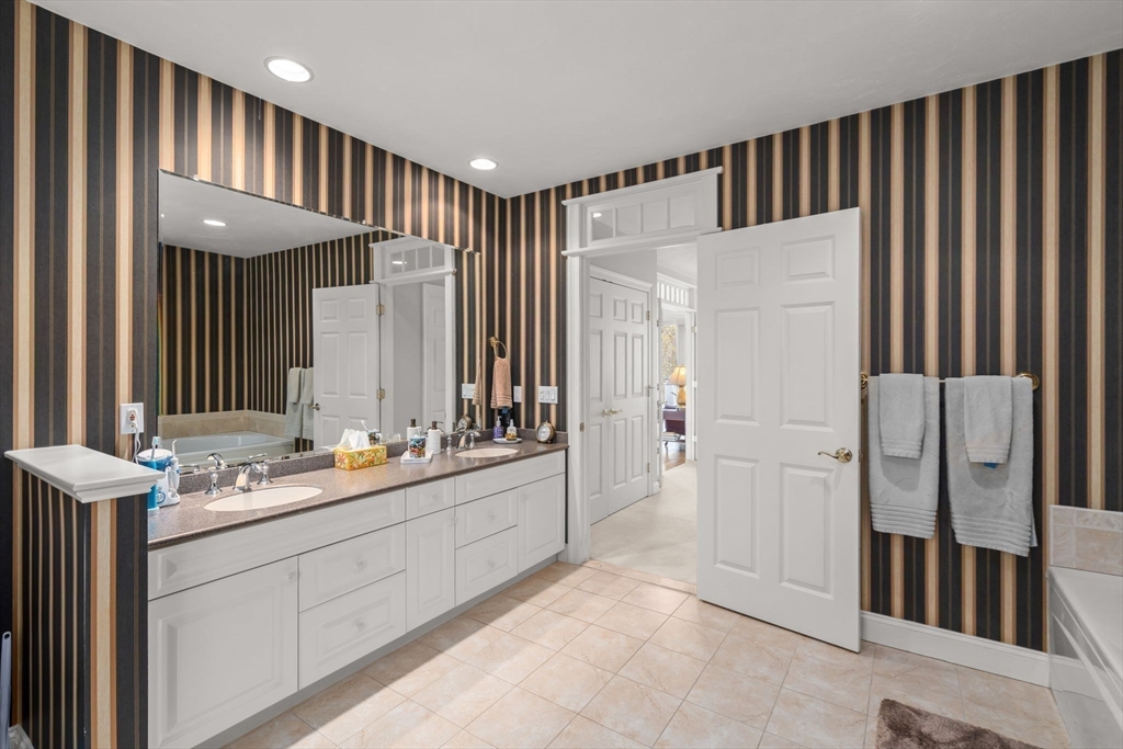 60 Caldwell Farm Rd # 60