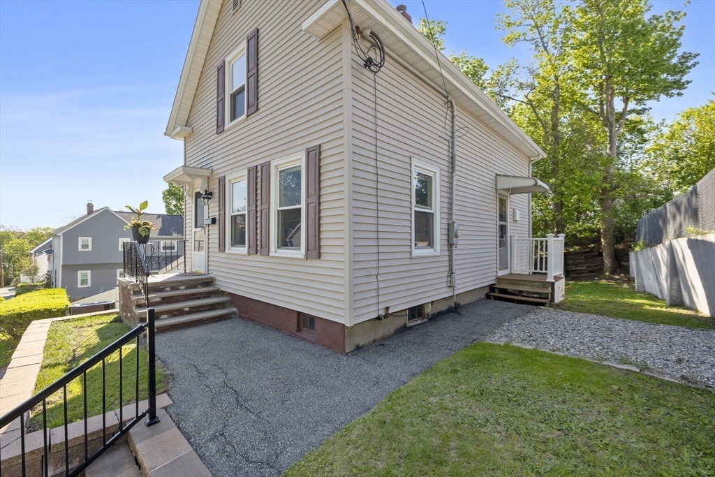 6 Highland St