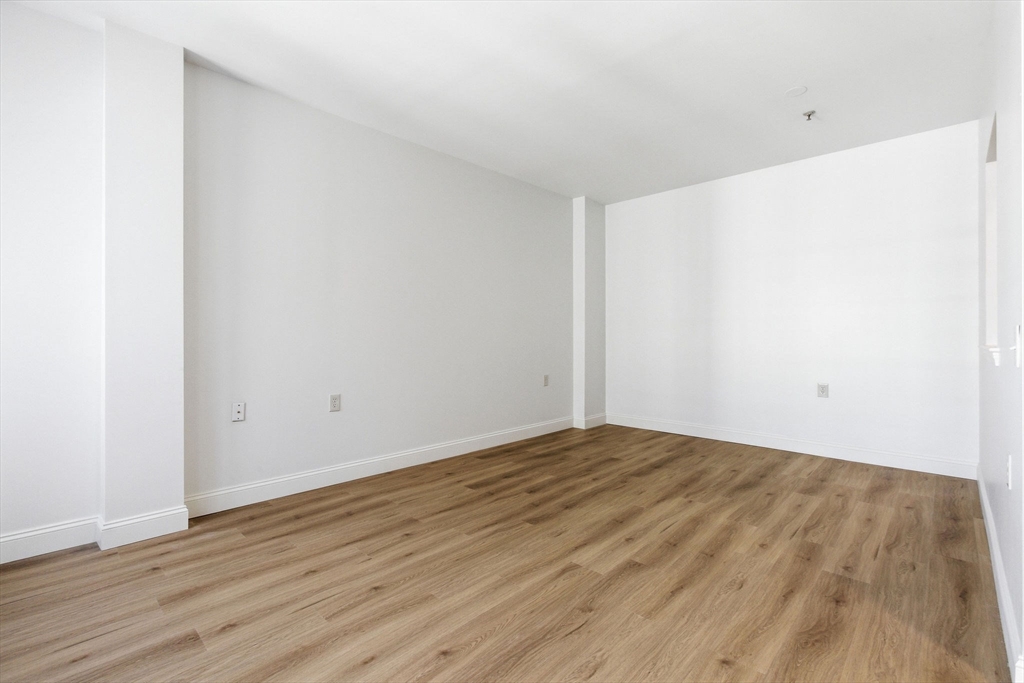 100 Alden St # 308