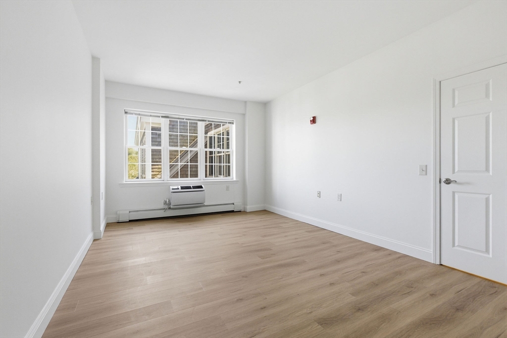 100 Alden St # 308