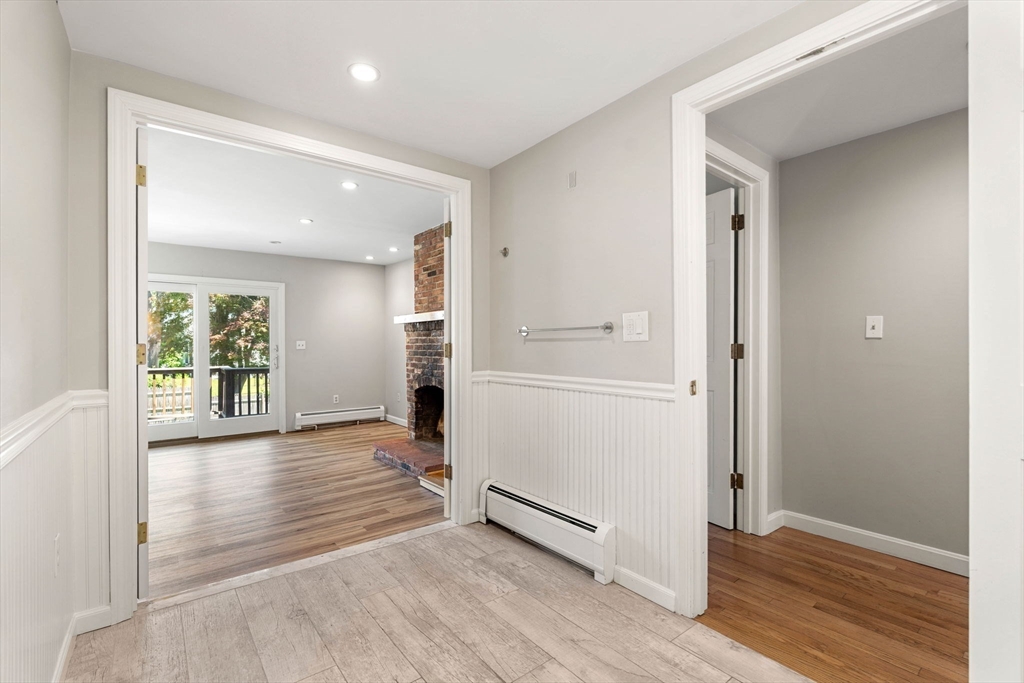 21 Carleton Ave