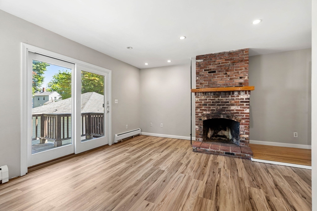 21 Carleton Ave