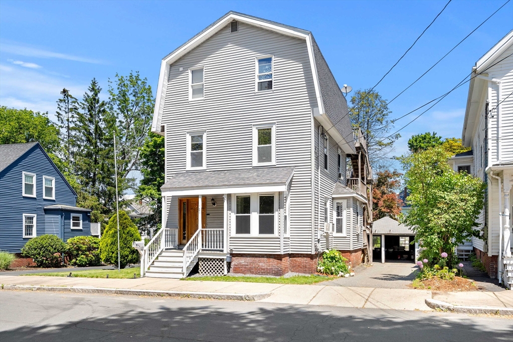 21 Carleton Ave