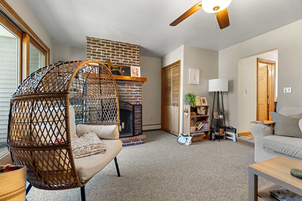 21 Carleton Ave