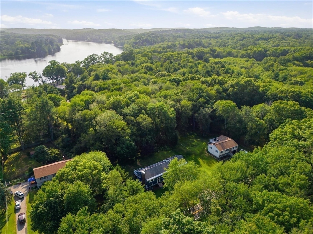10 Buttonwood Rd