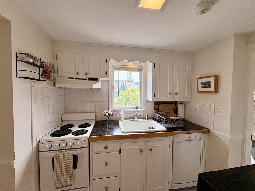 77 Pleasant St # 5